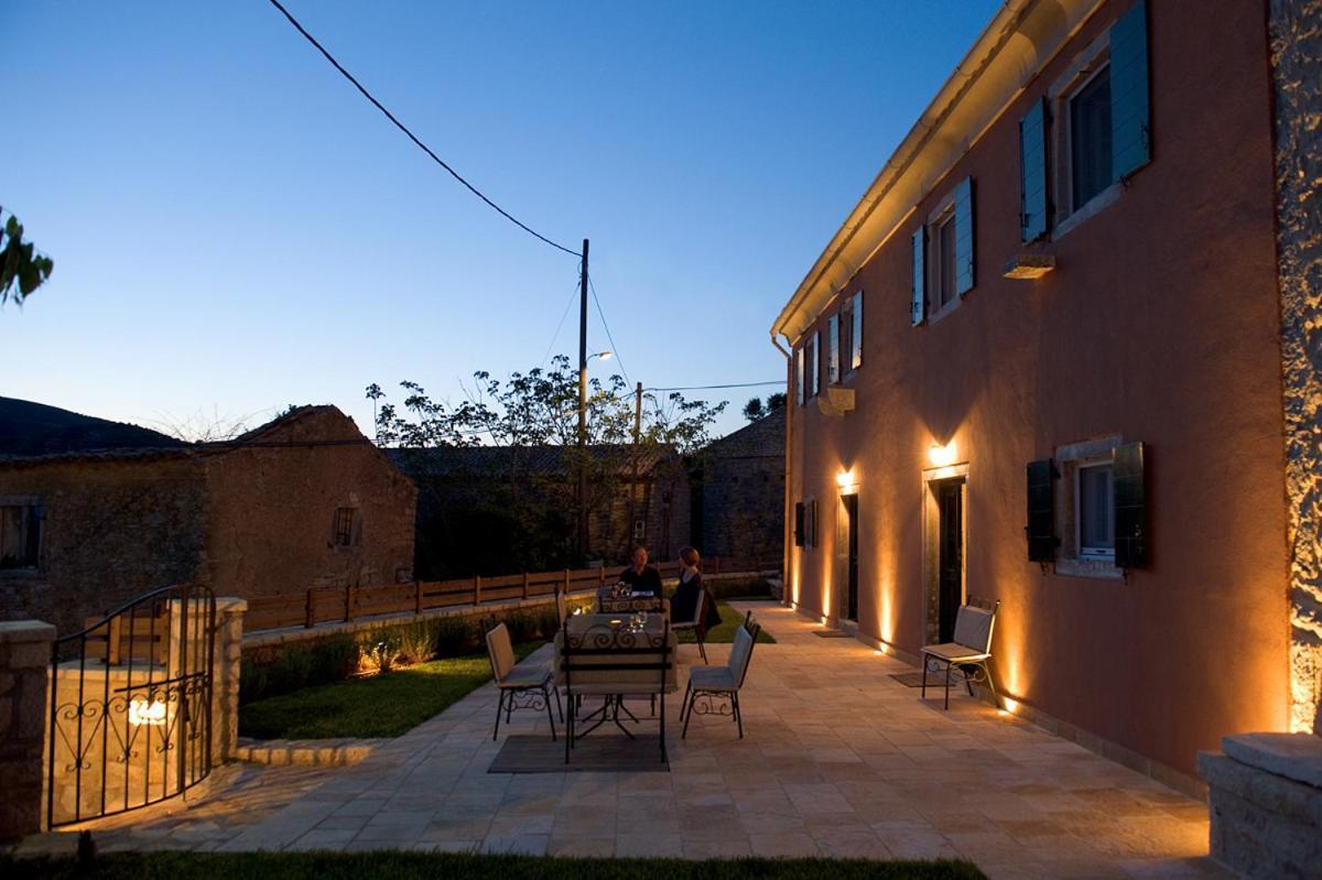 The Merchants House Peritheia Exterior photo