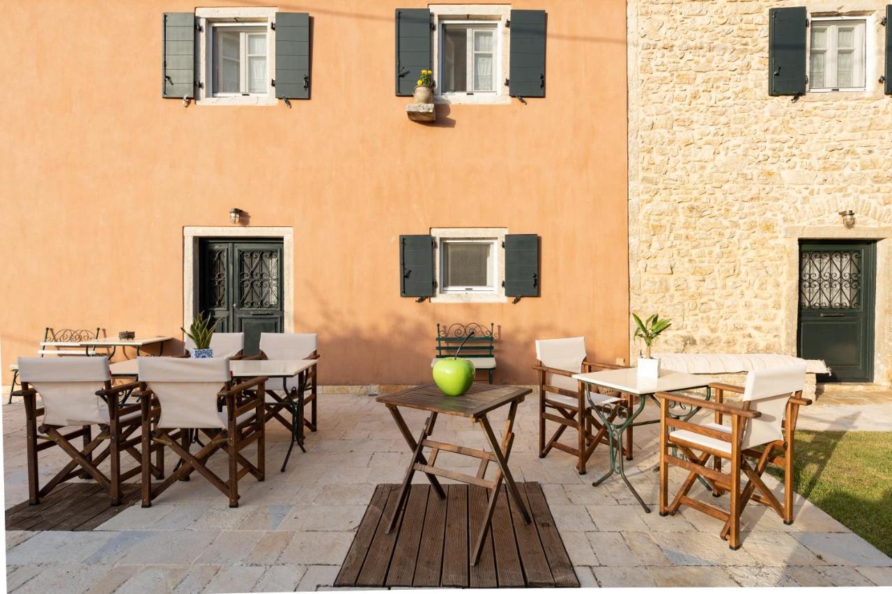 The Merchants House Peritheia Exterior photo